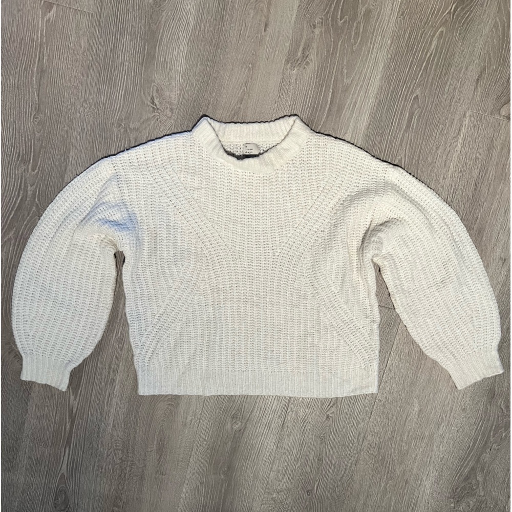 White crewneck pull over sweater